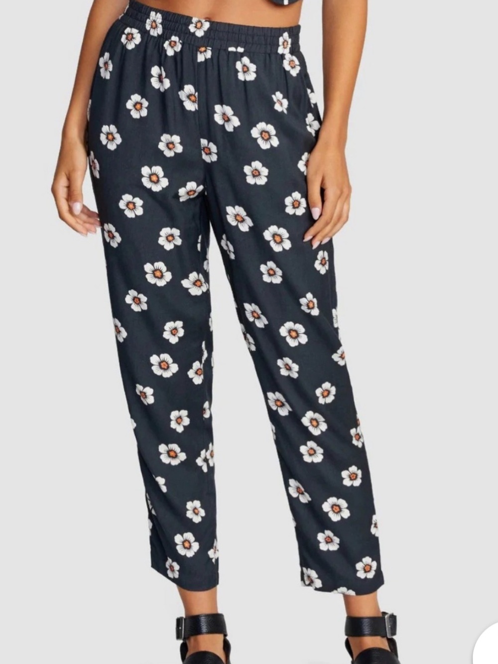 RVCA Black Casual Ankle Pants with White Daisy Print